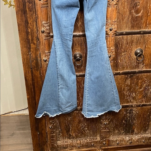Three Bird Nest Super Flare Denim Jeans Sz S Raw Hem Boho Festival - Picture 9 of 10